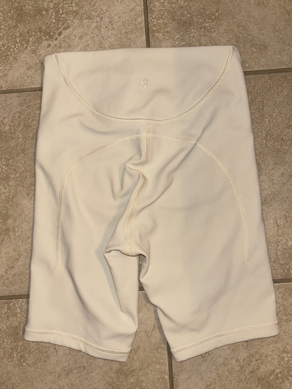 Lululemon Ribbed High-Rise Short - Picture 4 of 6